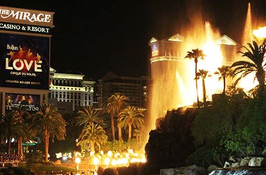 The Mirage Volcano Show from the Las Vegas Strip Sidewalk