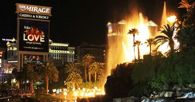 The Mirage Volcano Show from the Las Vegas Strip Sidewalk